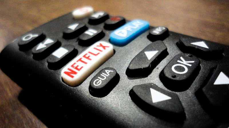 Netflix emitirá spoilers a los que comparten cuenta